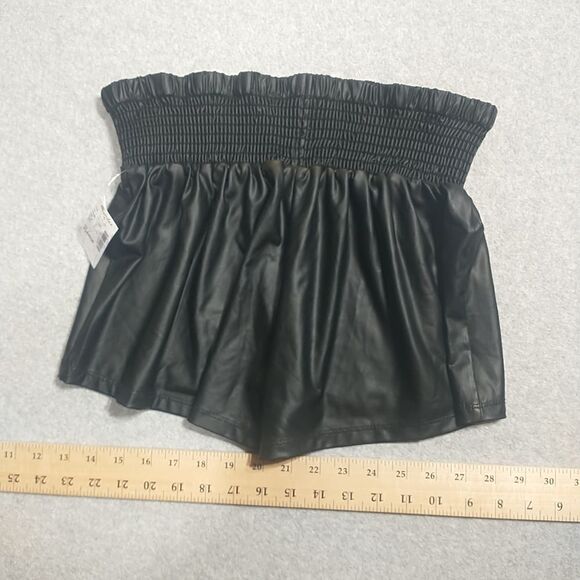 Women Black Wet Look High Waisted Party Shorts New SZ XL. Condition is New - Picture 2 of 6